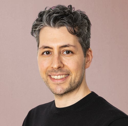 Jordan Hochenbaum headshot