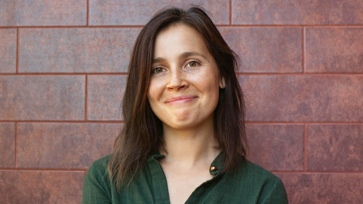 life-coaching-woman-looking-at-camera-smiling
